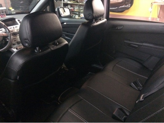 Авточехлы на Opel Zafira B