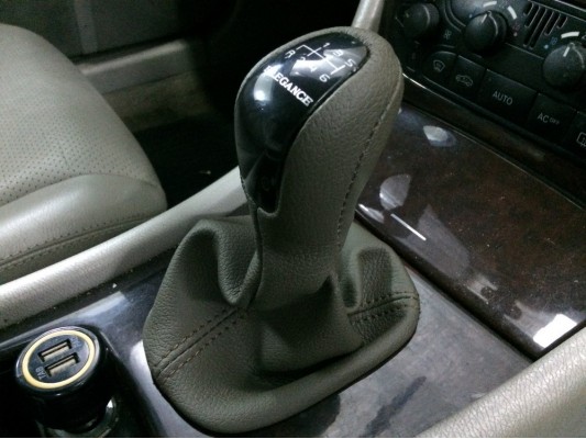 Перетяжка рычага и чехла КПП